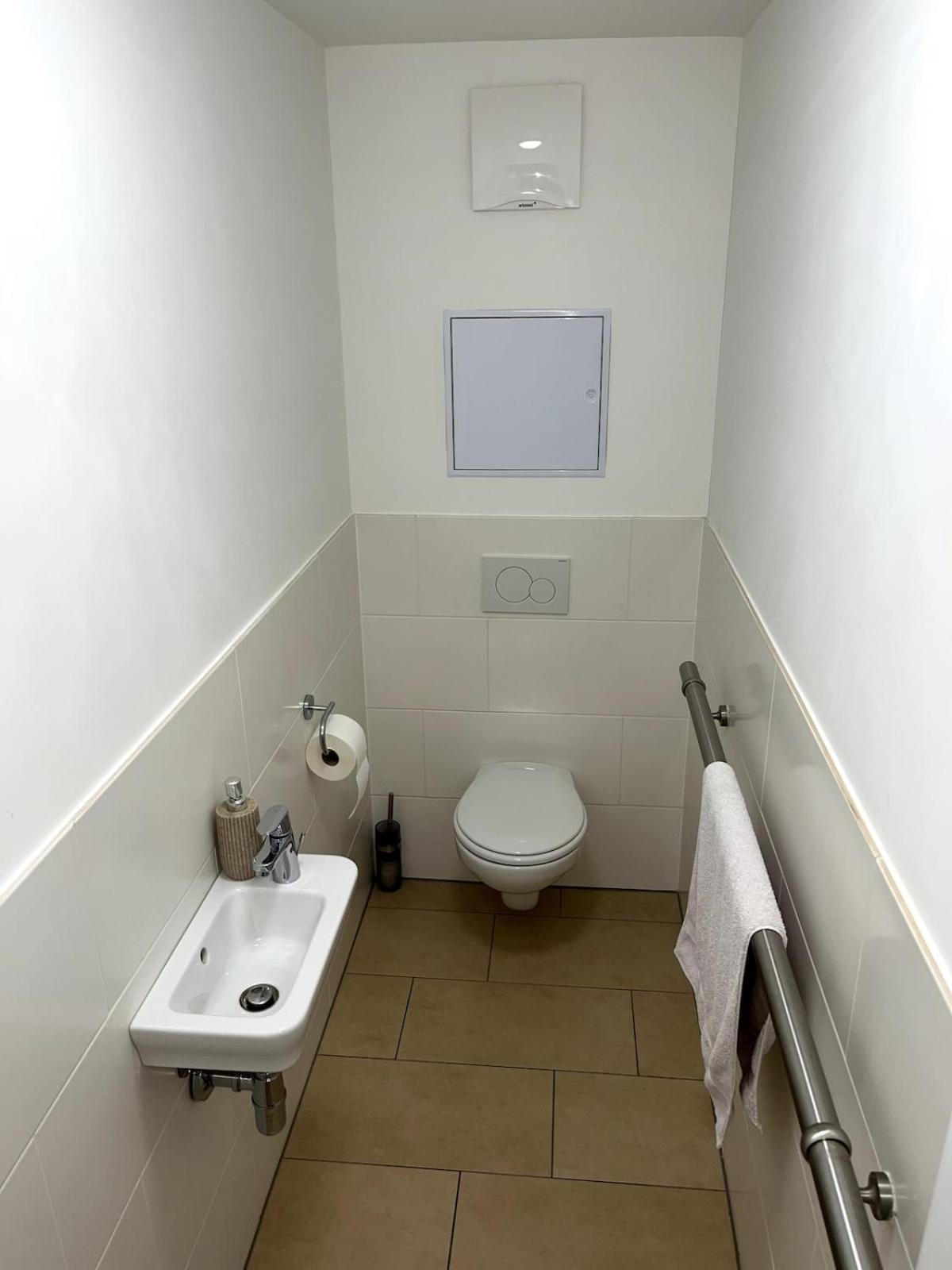 Apartment Lovely 2-bedroom Close To Airport Wien